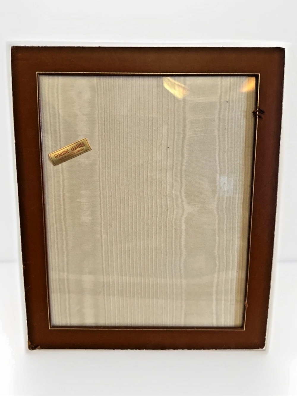 VINTAGE LEATHER PICTURE PHOTO EASLE TABLETOP FRAME WEST GERMANY 8X10